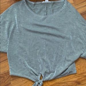 Slouchy front tie top